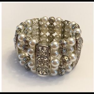 Silver and Pearl Wide, Stretchy Banded Bracelet #0377